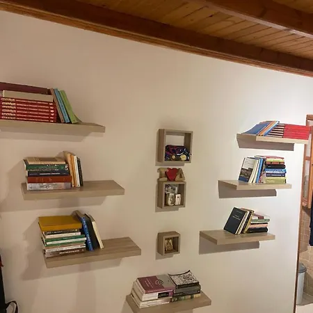 μονοκατοικία στη μηλιά κυνοπιαστων κέρκυρας * Κυνοπιάστες